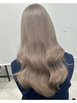 ロウル 渋谷(LOWRL) ミルクグレー/ケアブリーチカラー