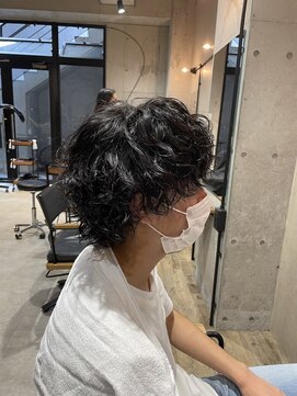 アクシー ヘアーアンドメイク(AXY HAIR&MAKE) スパイラルパーマダウンパーマニュアンスパーマセンターパート