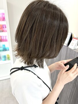 プレジールバイラファブリック(PLAISIR by LA FABRIQUE) グレージュ×育てるハイライト