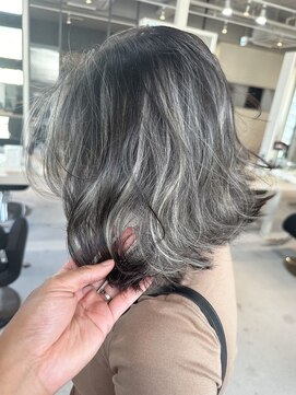 リア 近鉄八尾店(Lia) コントラストハイライト