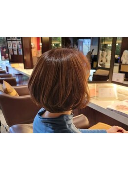 髪や頭皮のダメージが気になる方におすすめ！天然のハーブカラーでダメージレスにサラ艶髪へと導きます◇