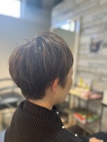 アールズスタイル(R'z STYLE 3) 白髪ぼかしハイライト×ショートマッシュ