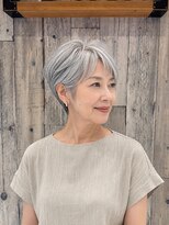 アース 熊本光の森店(HAIR&MAKE EARTH) シルバーヘアー