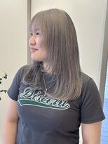 ロジェ(loje)&nbsp;20代30代40代 ホワイトグレージュ/ハッシュカットレイヤー