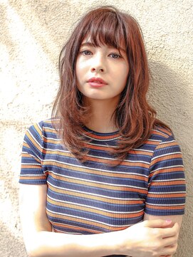 メゾン アヴァロ(Maison Avallo) ミディアムレイヤーウルフ