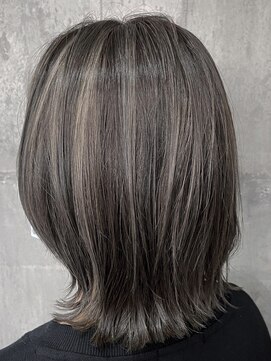 プラスイズム(PLUSISM) ハイライトグレージュ♪