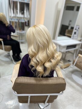 カリーナ(CARINA) ハイトーンカラー/ブロンドカラー