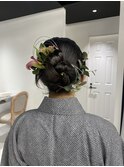 生花を使ったタイトシニヨン