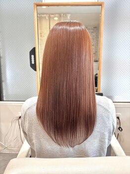 こだわりのトリートメントで髪質改善◇パサついた毛先をしっとりと。手触りの良さにきっと感動するはず…♪