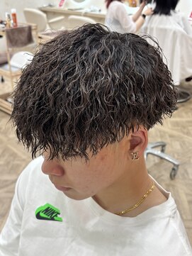 ボンドストーリールミエール(Bond Story lumiere) 名古屋/メンズカット/メンズパーマ/眉毛/ツイストスパイラル