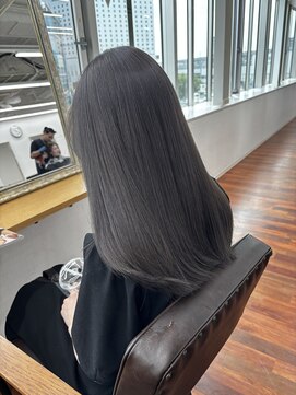 グランルッソ 岡山駅前(GRAN LUSSO) 【国富】ブリーチなしダブルカラー、透明感グレー