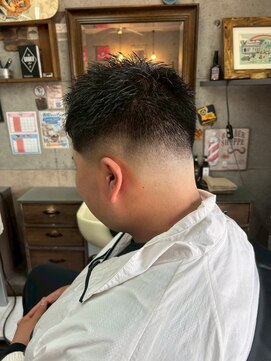 アールズ ヘア(R's hair) MEN’S HAIR/波巻きツイストスパイラル/リバースセンターパート