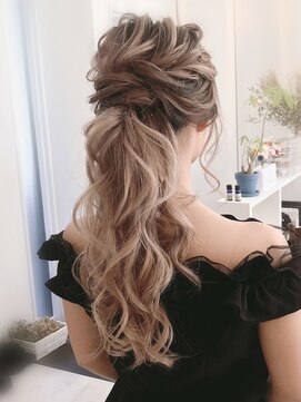 アメリ(AMELIE) 質感ポニーテール