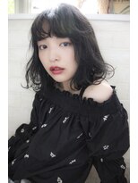 クラン(clan)&nbsp;綺麗なお姉さんミディ＃ネイビーカラー美髪フレンチボブ