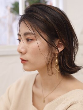 ヴィアンカ(Vianca) 儚げなオールバックスタイル