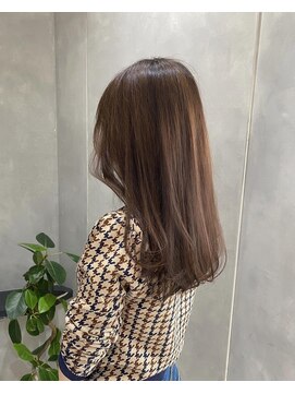 オーストヘアー リュウール(Aust hair Lueur) ミルクチョコレートの軽めミディアム