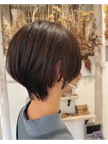 フロール(florun)&nbsp;ボリューム感アップで耳周りすっきり目ショートスタイル