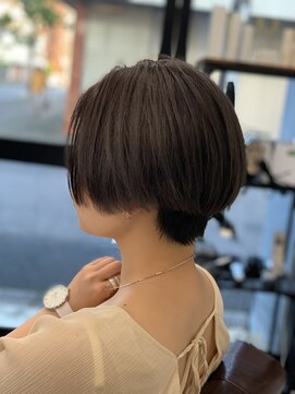 メル(Mel) ☆Mel発☆ショート☆ダークグレージュ☆前下り☆ウルフ☆