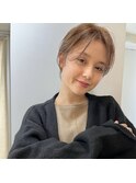【Gigi】外ハネボブ セクションカラー ペールベージュ