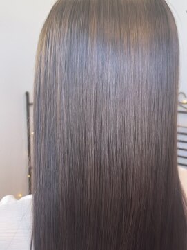 ヘア ミーツ ドレス プレローマ(HAIR meets dress pleroma) ☆美髪ストレートエステ☆