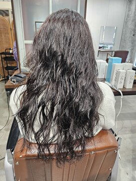 アオゾラヘアーカミノウラ(AOZORA HAIR kaminoura) 毛先抜け感パーマ