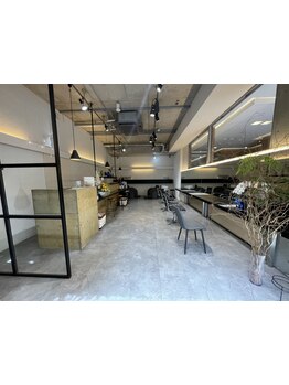 【上通り/アクセスも抜群◎】少人数のサロンでゆっくりくつろぎの時間をご提供―。