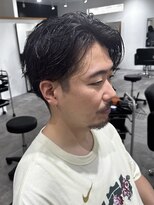 ヒュイル バイ ニアウ(Hwyl by Niau) メンズかきあげパーマツイストパーマスパイラルパーマ刈り上げ