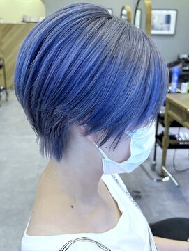 ブレイズヘアー(BLAZEhair) ハンサムショート×ブルーバイオレッド×ブリーチ2回