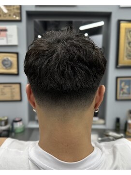 スペインカール×テーパーフェード【池袋フェード】