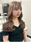 ミルクティーブラウン 透明感カラー 波巻き 顔周りカット 韓国
