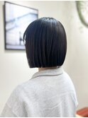 くすみ系オリーブカラー♪ぱつっとボブ
