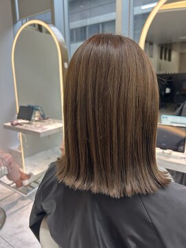 ロンドルピナス 小倉(Lond Lupinus) ブルーブラック/ワイドバング/美髪のススメ/外ハネボブ/北九州