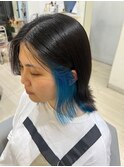 イヤリングカラー×水色×外ハネ