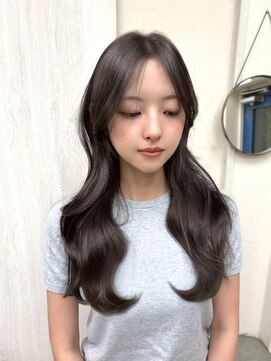 ジジ 代々木(Gigi) ナチュラル韓国レイヤー/髪質改善/酸性ストレート/新宿