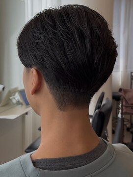 アコロン(acoron.) 刈り上げ/ナチュラル/学生/センターパート/池袋メンズカット