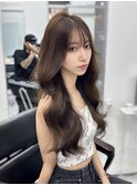小顔ロングレイヤーカット顔周り秋グレージュカラー透明感カラー