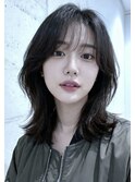アンブレラカラーミディアムヘアショートカットセミロング50代