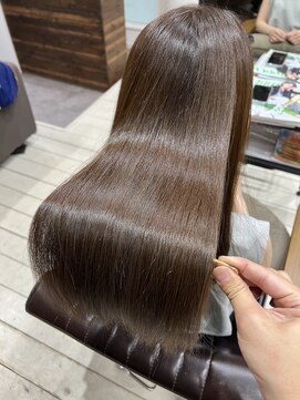 パドトロワ(Pas de trois) 20・30代の忙しい毎日を楽にする髪質改善/癖除去システム