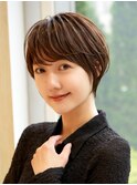 青山白髪ぼかしハイライトミディアムボブアッシュグレージュ50代