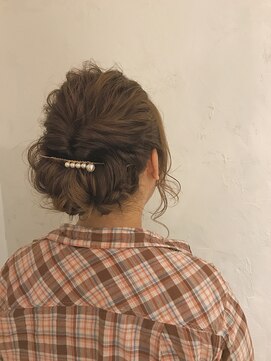 ヴァンクシー バイ ルナ(VANKCY by Luna) 【neolive plus　向ヶ丘遊園】くるりんギブソンアレンジ