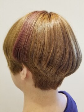 ミック ヘアアンドメイクアップ 高田店(miq Hair&Make up) 艶感際立つショートスタイル