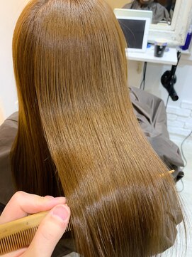 ジーナ 新宿(Zina) 髪質改善縮毛矯正【ジーナ新宿　岩本　多矢】