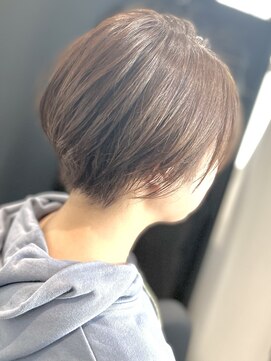 ジエクト 本店(The Ect) 丸みショート×アッシュオリーブ×襟足生えくせ毛カバー