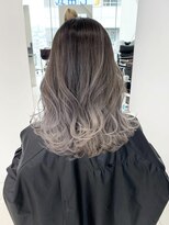 アライブ キチジョウジ(ALIVE Kichijoji)&nbsp;【ALIVE吉祥寺】ホワイトシルバーグレージュバレイヤージュ