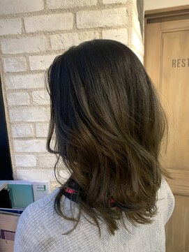 エイトセカンド 新宿三丁目店(EIGHT second) オリーブ