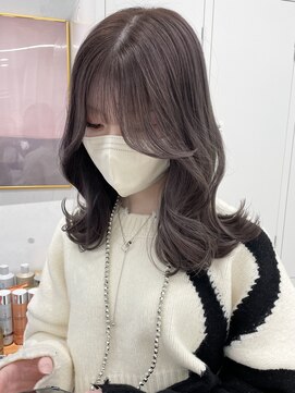 ローウェ 渋谷(Louwe) 透明感たっぷりラベンダーグレージュ♪《misaki》