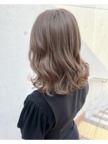 グロウバイニューヨークニューヨーク(Grow by NYNY)&nbsp;【打越】ミディアム×ベージュ