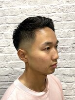 グレイスフル バーバープラチナム 六本木店(Graceful Barber platinum)&nbsp;アップバング/スキンフェード/バーバー/ビジネス/黒髪/かき上げ