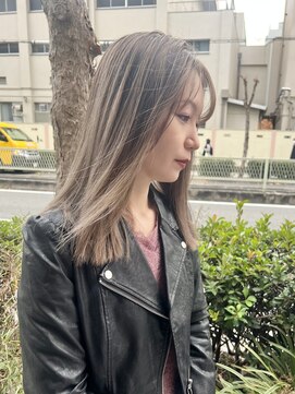 ヴィア(Via) バレイヤージュ×ベージュ