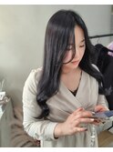 大人キレイな韓国ヘア ブルーブラック透明感カラー